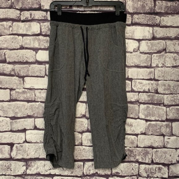 Athleta Pants & Jumpsuits Athleta Drawstring Crop Pants Size 4